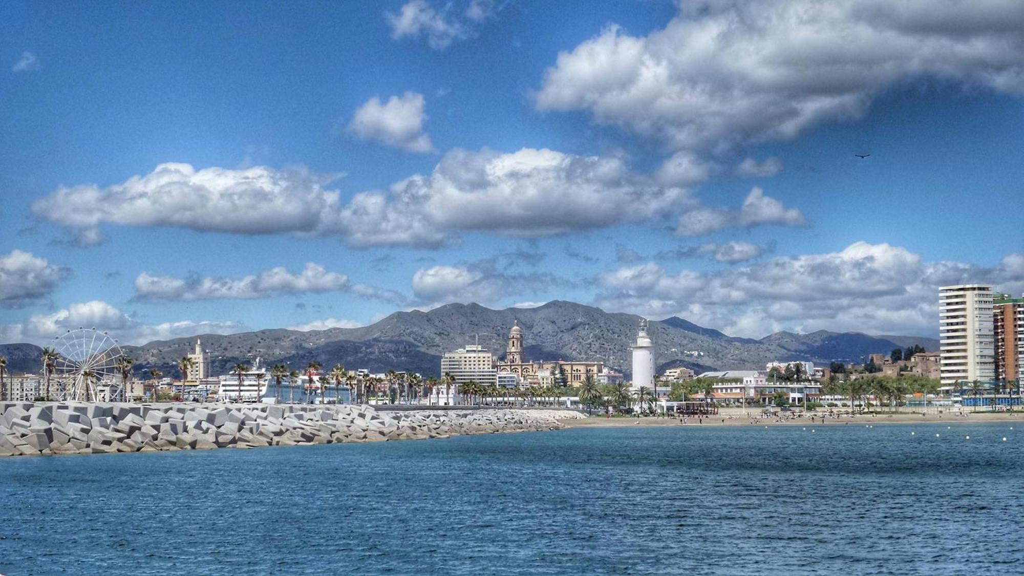 Apartamento Los Tres Soles Málaga Eksteriør billede