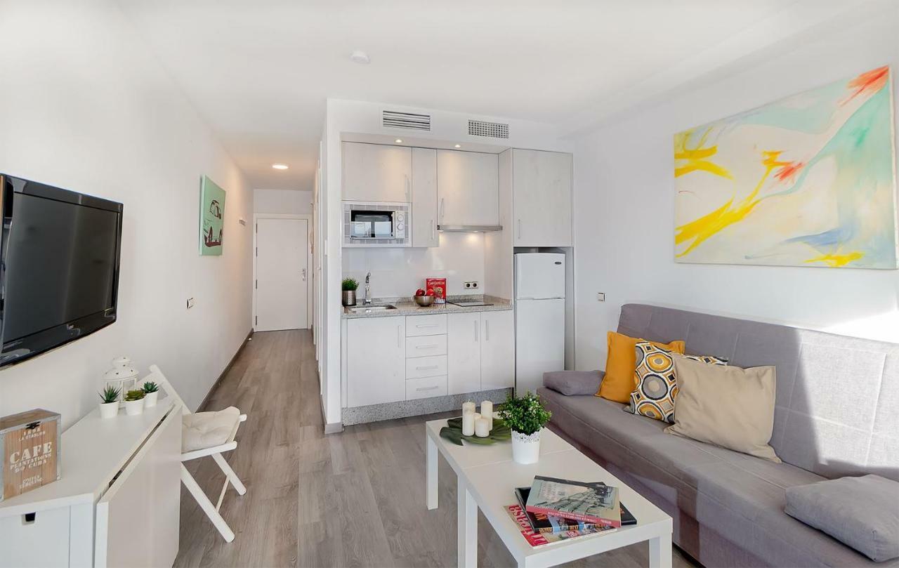 Apartamento Los Tres Soles Málaga Eksteriør billede