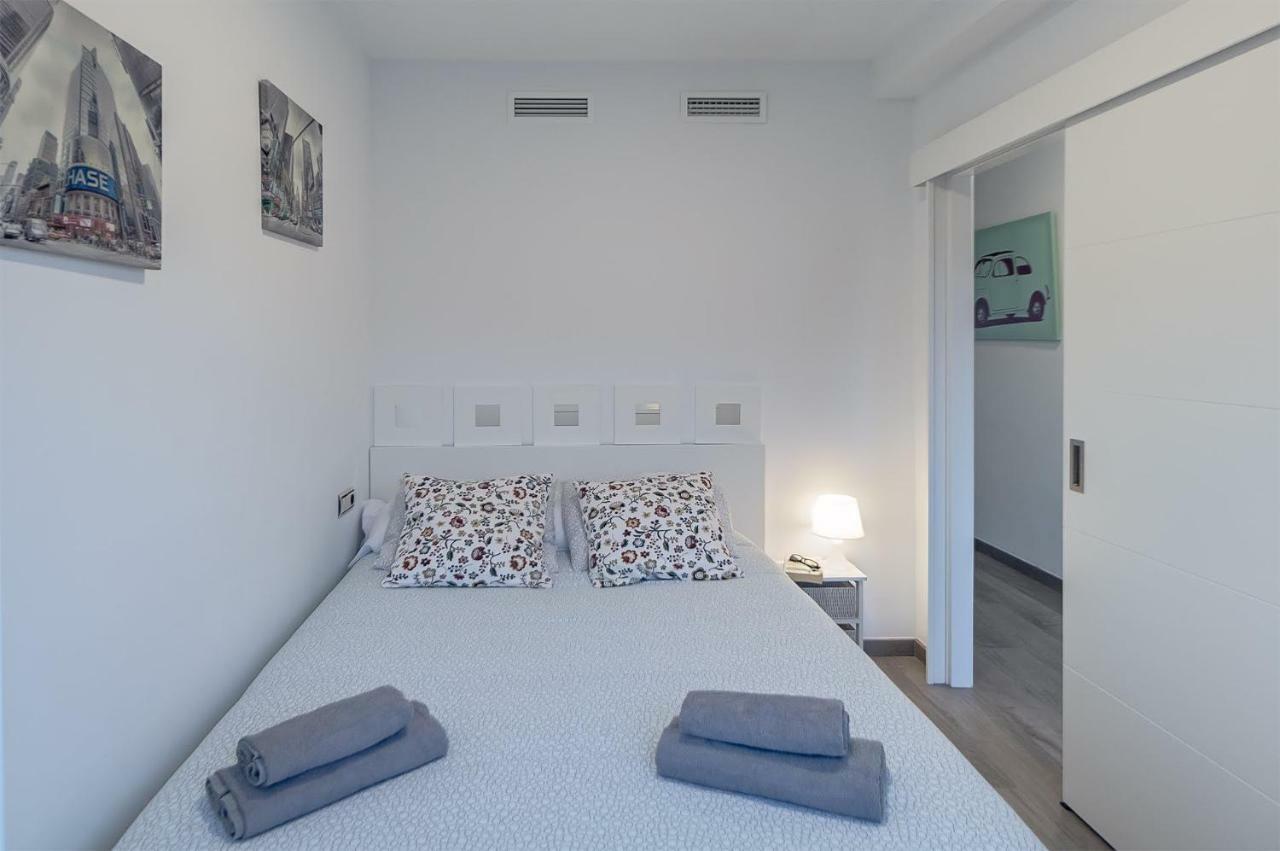 Apartamento Los Tres Soles Málaga Eksteriør billede